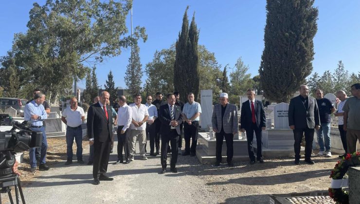 Kemal Deniz, 25’inci ölüm yıl dönümünde kabri başında düzenlenen törenle anıldı