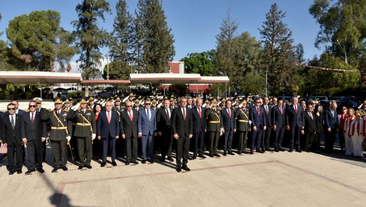29 Ekim Cumhuriyet Bayramı nedeniyle Atatürk Anıtı’nda tören düzenlendi