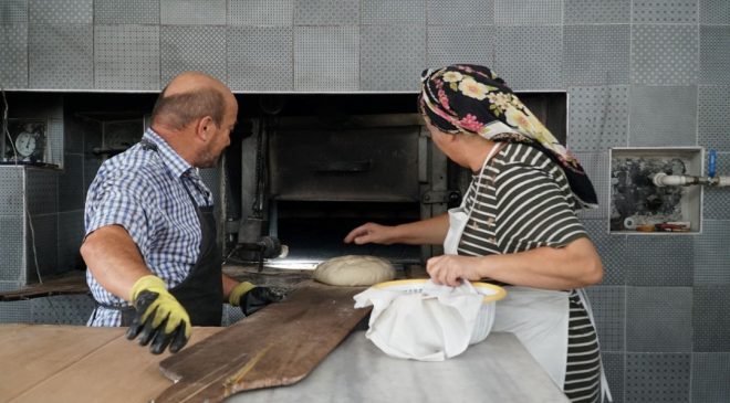 Evinin alt katına açtı: Kendi elleriyle üretip köy ve ilçelere satıyor