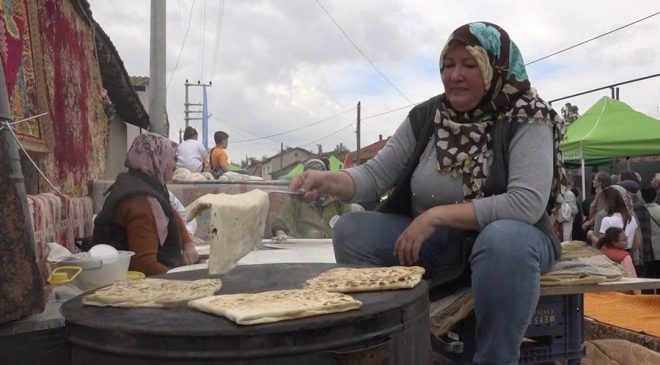 Bal kabaklı gözleme ilginç lezzeti ile dikkat çekiyor
