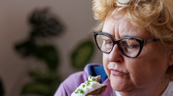 50 yaşından sonra tüketilmemesi gereken besinler