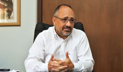 “Sosyal medya ruh sağlığı için ciddi risk”