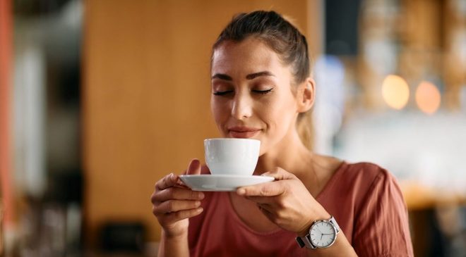 Günde 4 fincan tüketildiğinde kolesterolü düşürüyor: İltihap ve stresi azaltmada da etkili