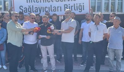 Tansuğ: “Protokolle 25 yıl boyunca, diğer firmaların internet hizmeti vermesi yasaklandı”