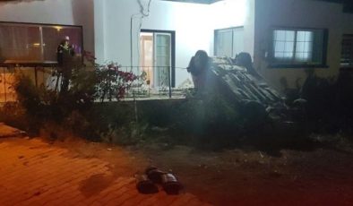 Yoldan çıktı, eve daldı