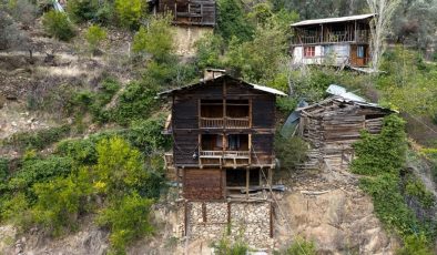 Artvin’de tarih kokan köy: Asırlık evler fotoğraf tutkunlarının gözdesi oldu