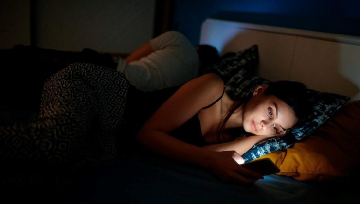 Psikologlar uyarıyor: Partnerinizle gece tartışmaktan kaçının