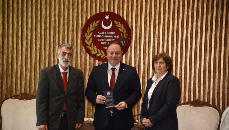 Meclis Başkanı Öztürkler Hamburg Türk Basın Birliği heyetini kabul etti