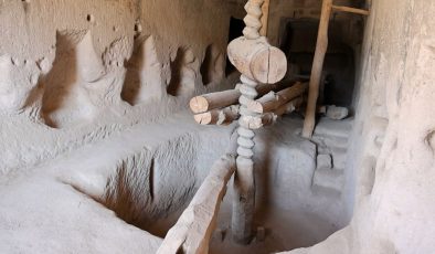 Aksaray’da yıllara meydan okuyan Bezirhane: Kayalıklara oyularak inşa edilmiş, turistlerin ilgi odağı oldu