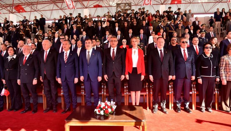 Dr. Fazıl Küçük Bulvarı’nda resmi geçit töreni düzenlendi