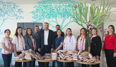 Kamu-İş’ten Çocuk Onkoloji ve Hematoloji Bölümü’ne bağış