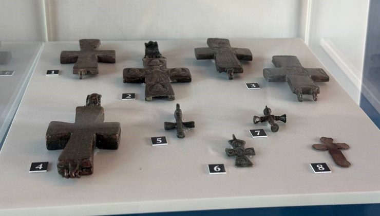 Papa’nın ziyareti öncesi sergilenen 2 bin yıllık beddua