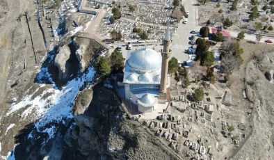 Uçurumun kıyısındaki türbeye yüzlerce ziyaretçi geliyor: Sivaslıların eskimeyen geleneği