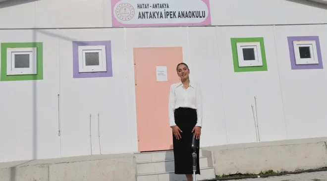 Sena Öğretmen’in ilk öğretmenler günü, öğrencileriyle yaşama tutundu