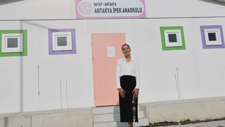 Sena Öğretmen’in ilk öğretmenler günü, öğrencileriyle yaşama tutundu