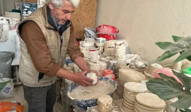 Hobisi işi oldu, siparişlere yetişemiyor. En çok ev hanımları satın alıyor