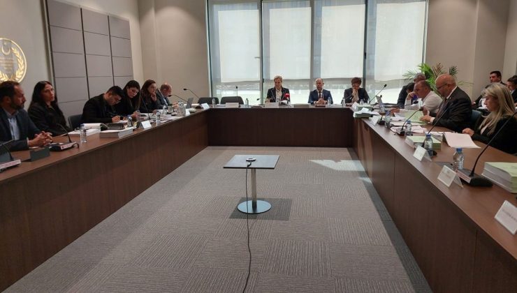 Cumhurbaşkanlığı bütçesinde artış krizi