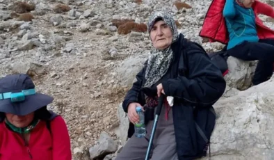 73 yaşındaki Hatun teyze 3 yıldır dağcılık yapıyor, azmiyle gençlere taş çıkarttı