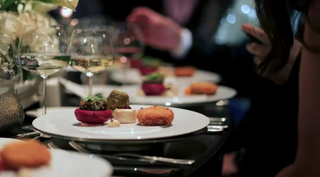 Tabureli Türk restoranı Michelin yıldızlı devleri solladı dünyanın en iyi restoranları arasına girdi