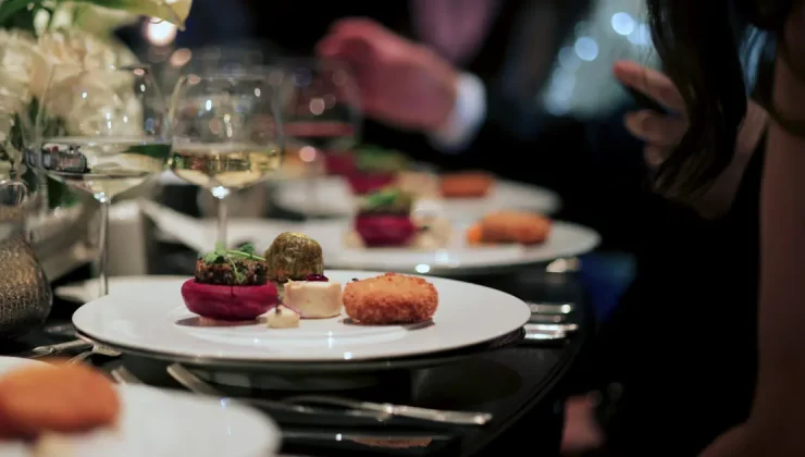 Tabureli Türk restoranı Michelin yıldızlı devleri solladı dünyanın en iyi restoranları arasına girdi