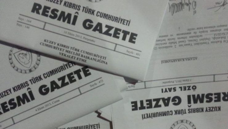 Cumhurbaşkanlığı’nda Akar ve Bozatlı görevden alındı