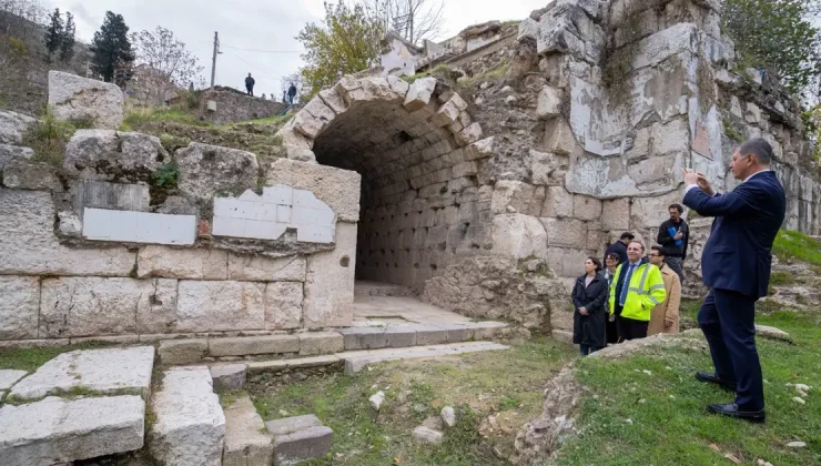 2007’den beri kazılıyor: İzmir’de yaklaşık 2 bin yıllık yapı gün yüzüne çıktı