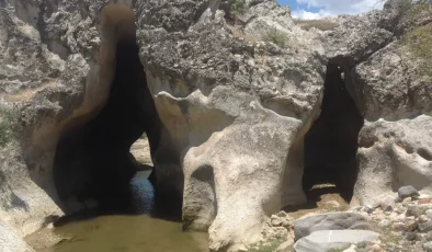 Teknoloji gelişince kaderine terk edildi. ‘Delikli Bent’ 2 bin yıllık tarihe sahip