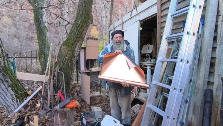 Araba sileceğinden dut sıkma makinası yaptı. Hayatını geri dönüşüme adadı