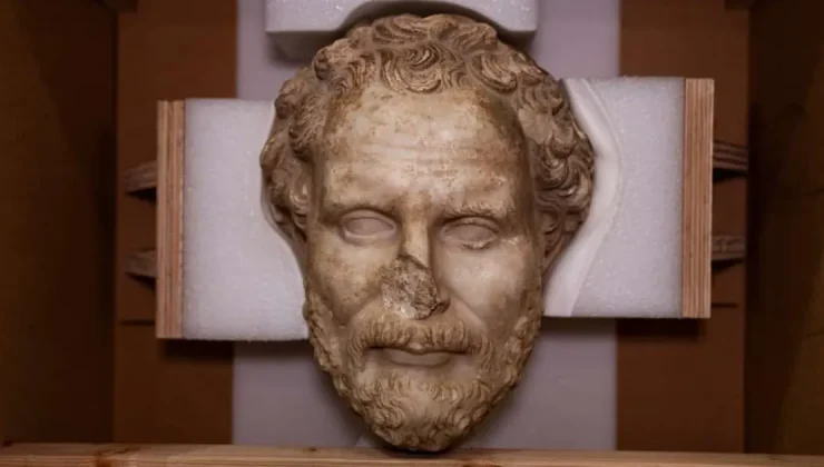 Burdur’dan kaçırılan Boubon’un kayıp imparatoru heykeli Türkiye’ye getirildi