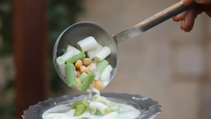 Yoğurt, et, nohut, taze soğan ve sarımsakla hazırlanıyor. Tescilli lezzet meğer doğal antibiyotikmiş