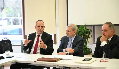 Harmancı AB’nin Özel Kıbrıs Temsilcisi Hahn ve Lefkoşa Rum Belediye Başkanı Prountzos ile görüştü