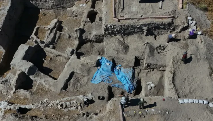 77 yıldır kazılıyor. Sarayın altından saray çıktı