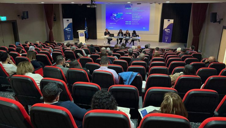 AB Bilgi Merkezi “Bilimde Yapay Zekâ” paneli düzenledi