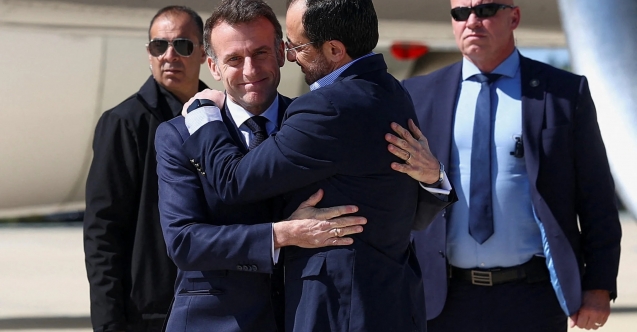 Macron ve Miçotakis Kıbrıs’ta