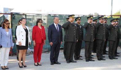 23 Nisan Ulusal Egemenlik ve Çocuk Bayramı nedeniyle Değirmenlik’te tören düzenlendi