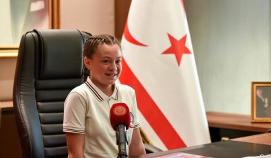 23 Nisan Ulusal Egemenlik ve Çocuk Bayramı… Öztürkler, makamını Şht. Yalçın İlkokulu öğrencisi Rana Dalay’a devretti