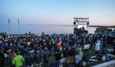 Anzak Koyu’nda geleneksel “Şafak Ayini” yapıldı