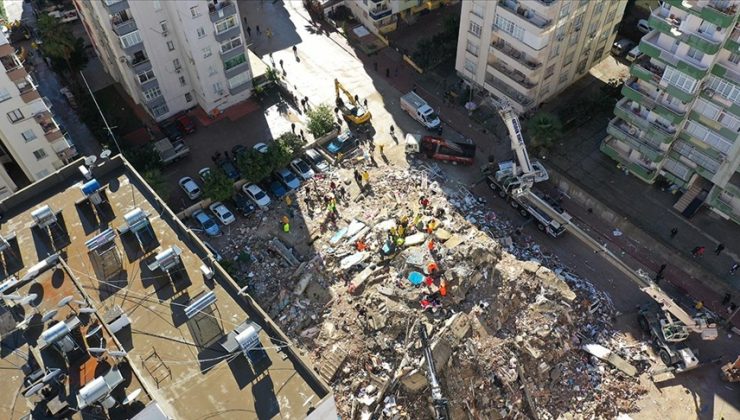 Depremde yıkılan Alpargün Apartmanı davası: 62 kez müebbet alan müteahhidin cezası 22 yıl 6 aya indirildi