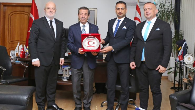 Dışişleri Bakanı Ertuğruloğlu, USKAİD heyetini kabul etti