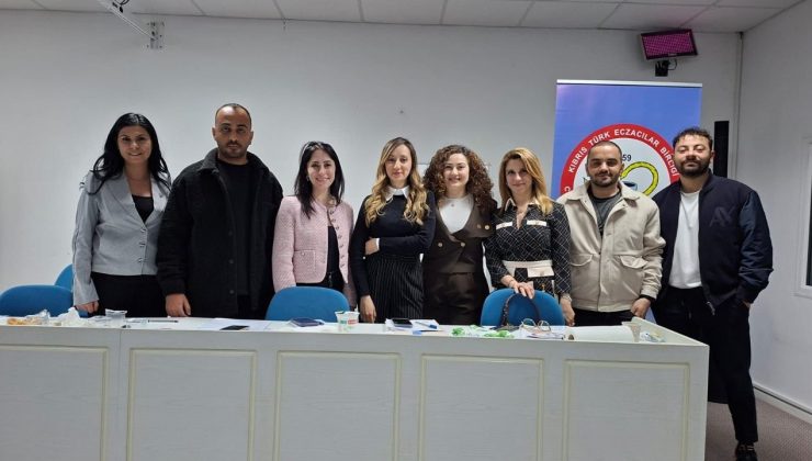 Eczacılar Birliği’nde başkan Umut Öksüz
