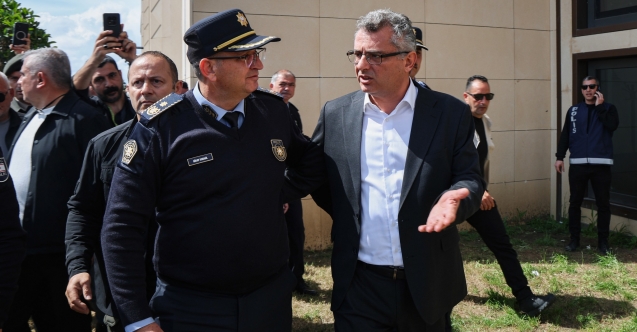 Erhürman pes etti