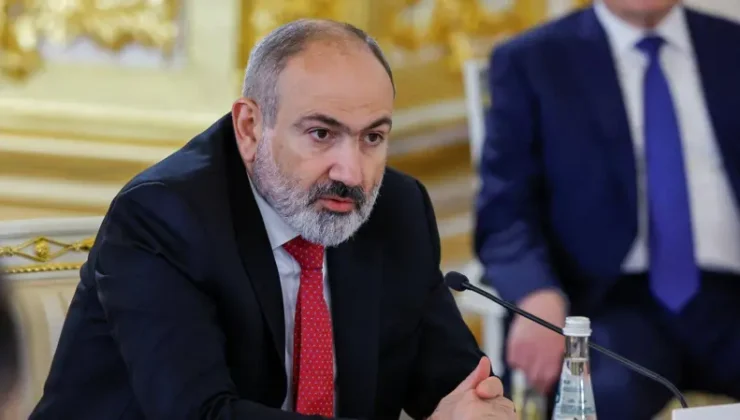 Ermenistan Başbakanı Paşinyan, Erivan’da Türk bayrağının yakılmasını kınadı