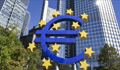 Euro Bölgesi’nde bankalar ilk çeyrekte kredi musluklarını kıstı