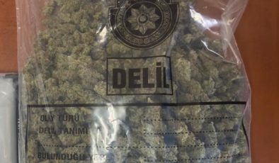 Güney Kıbrıs’tan gelen turistin aracında bir kilogram uyuşturucu bulundu