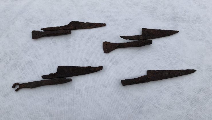 Hadrianopolis Antik Kenti’nde 1500 yıllık bıçaklar gün yüzüne çıkarıldı