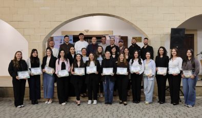 Halk danslarında eğitmenlik sertifikaları verildi