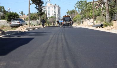 İskele Belediyesi yol bakım ve asfalt çalışmalarını sürdürüyor