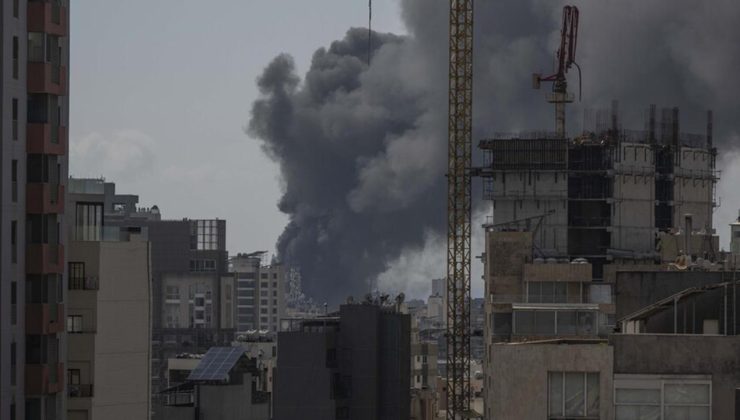 İsrail ateşkese rağmen Lübnan’ın güneyinde 50 yapıyı havaya uçurarak yıkımı sürdürdü