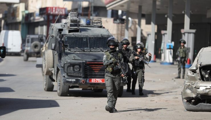 İsrail ordusu Kudüs’teki mülteci kampına baskın düzenledi