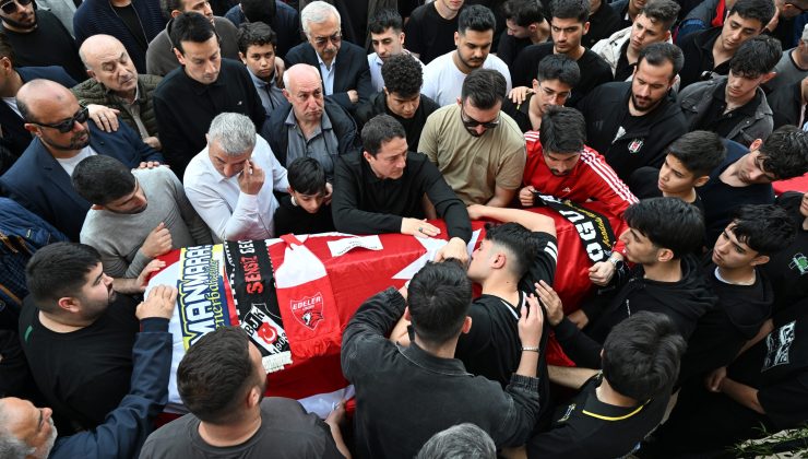 Kahramanmaraş’taki okul saldırısında yaşamını yitiren öğretmen ve öğrenciler gözyaşlarıyla uğurlandı